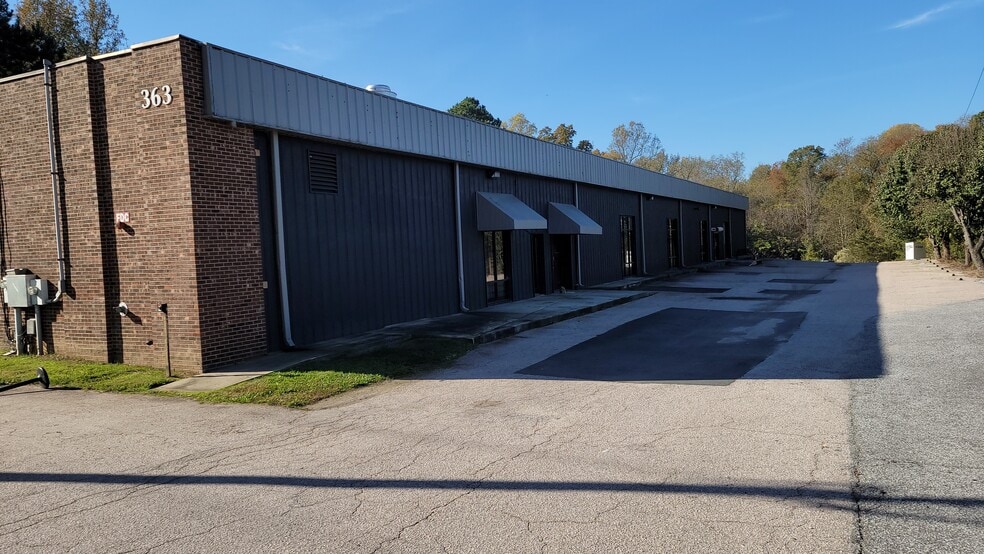 More Photos Of 363-365 N Concord Pky, Concord Warehouse For Lease