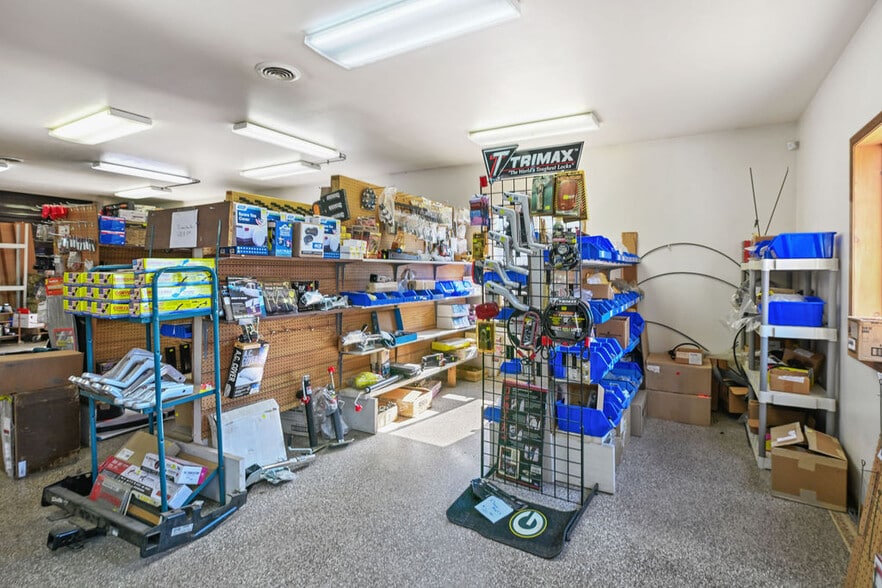 More Photos Of 5011 State Highway 13/34 Hwy, Wisconsin Rapids Storefront For Sale