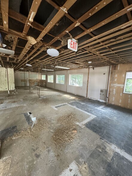 More Photos Of 4085 Pontiac Trail, West Bloomfield Medical For Sale