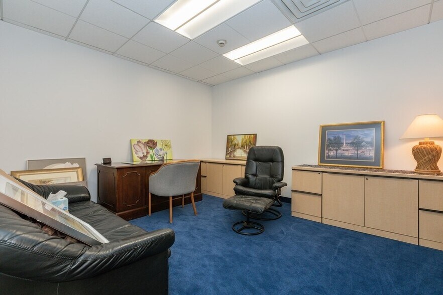 More Photos Of 205 Robin Rd, Paramus Office For Lease