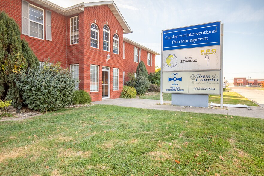 More Photos Of 500 Ohara Dr, Troy Office For Sale