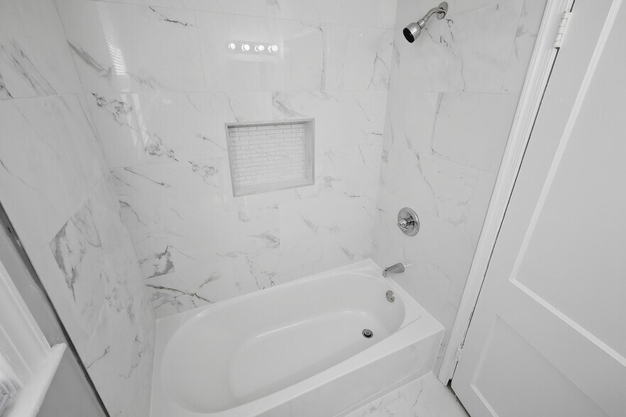 More Photos Of 3919 R St SE, Washington Apartments For Sale