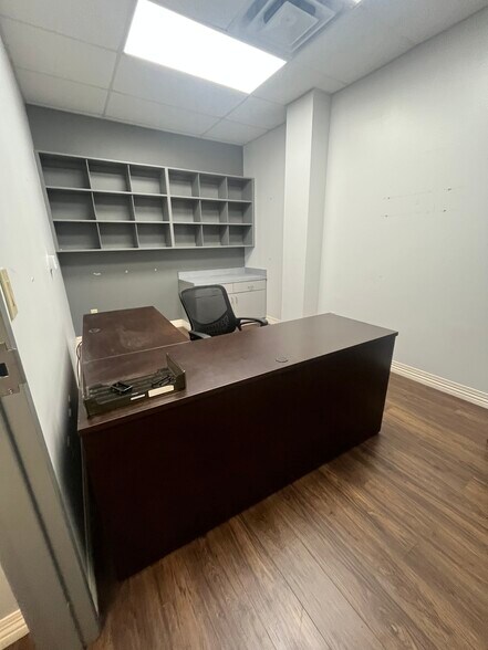 More Photos Of 7500 Appling Center Dr, Memphis Warehouse For Sale