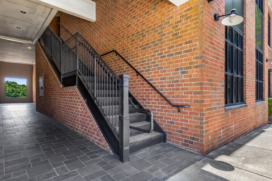 More Photos Of 918 Holcomb Bridge Rd, Roswell Loft Creative Space For Sale