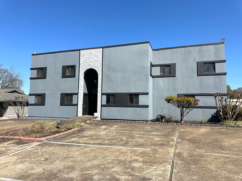 More Photos Of 752 Brookhaven Cir, Memphis Office For Lease