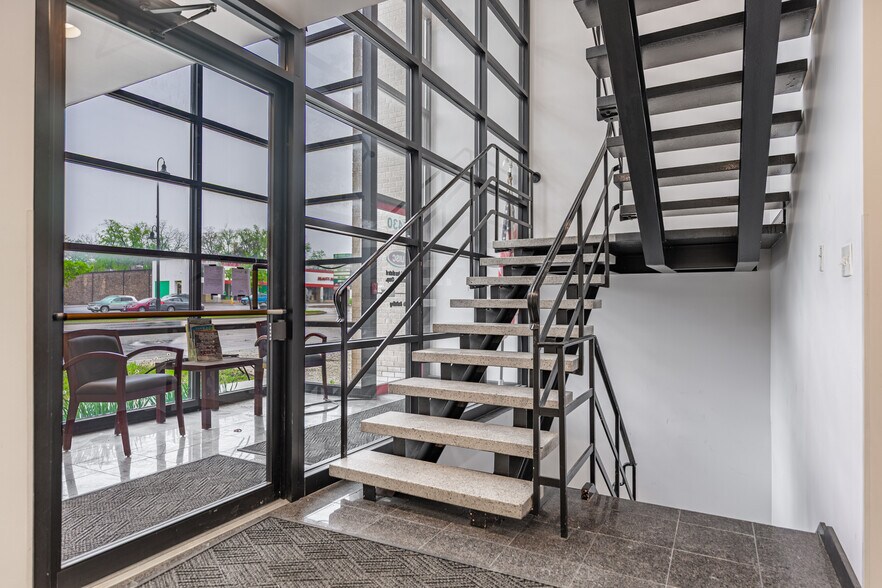 More Photos Of 5430 Saint Charles Rd, Berkeley Office For Sale