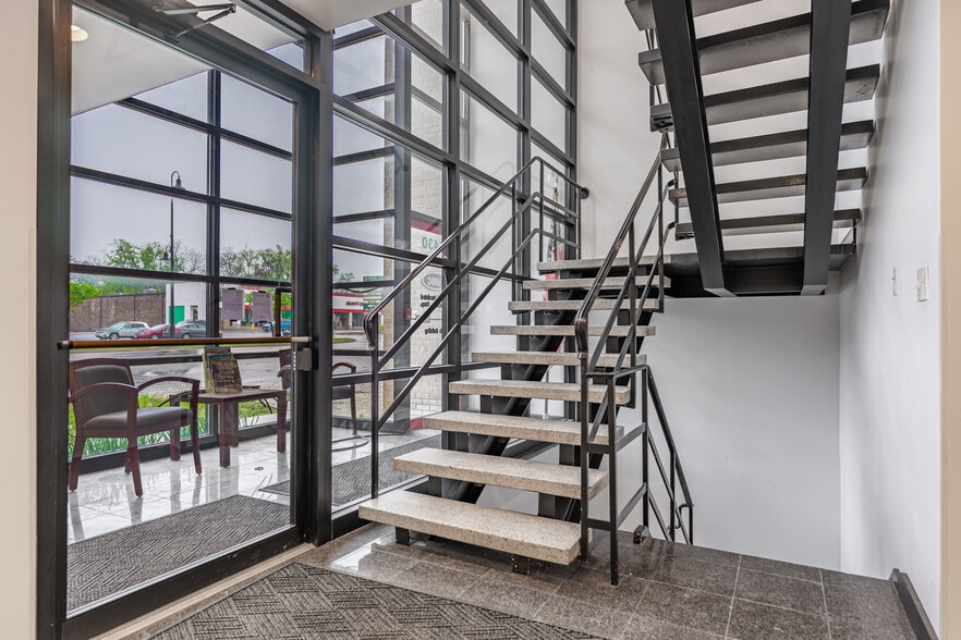 More Photos Of 5430 Saint Charles Rd, Berkeley Office For Sale