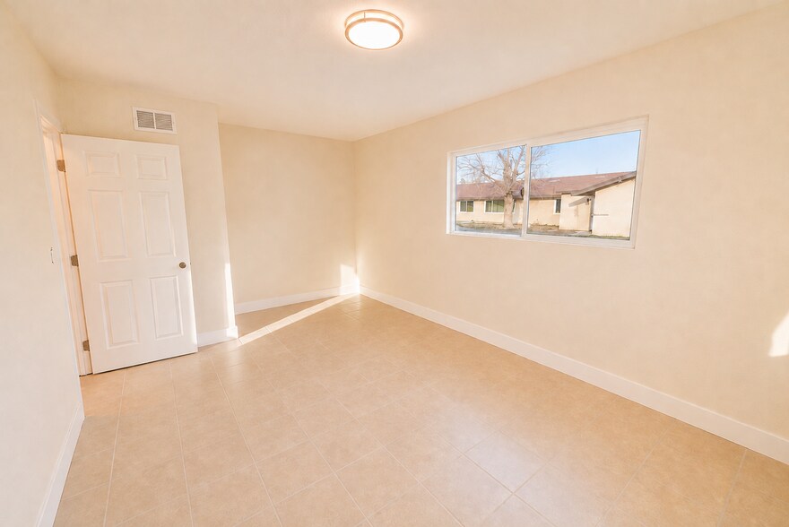 More Photos Of 16012-16020 Juniper St, Hesperia Assisted Living For Lease