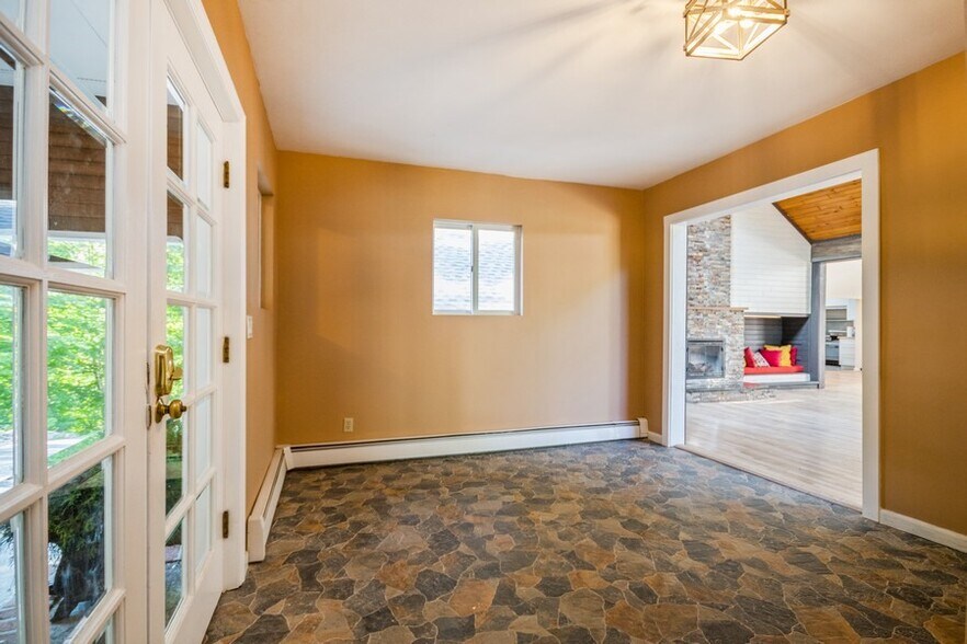 More Photos Of 584 Milltown Rd, Brewster Village Specialty For Sale