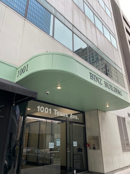 More Photos Of 1001 Texas Ave, Houston Office For Sale