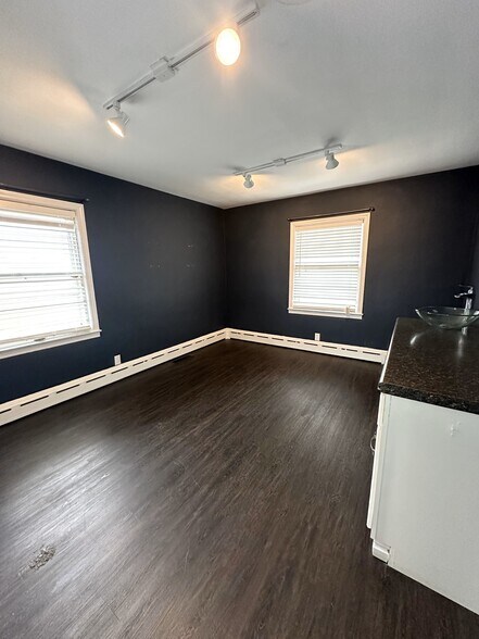 More Photos Of 2600 N Park Rd, Connersville Flex For Sale