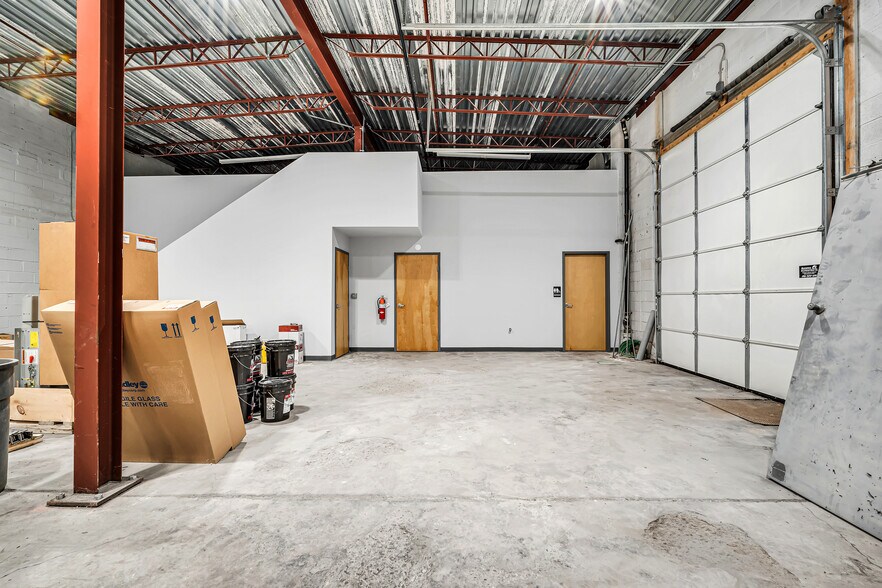 More Photos Of 2168 Bennett Rd, Philadelphia Warehouse For Lease