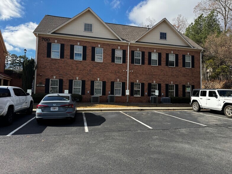 Primary Photo Of 4485 Tench Rd, Suwanee Medical For Lease