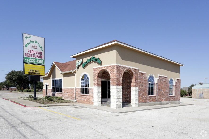 Primary Photo Of 1425 W Northwest Hwy, Garland Fast Food For Sale