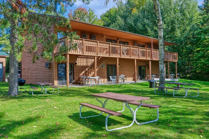 More Photos Of 8534 N Deerfoot Rd, Hayward Hotel For Sale