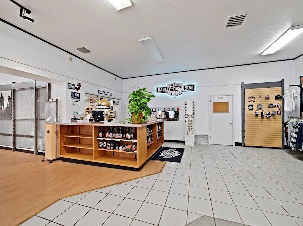 More Photos Of 908 W 3rd St, Big Spring Auto Dealership For Sale
