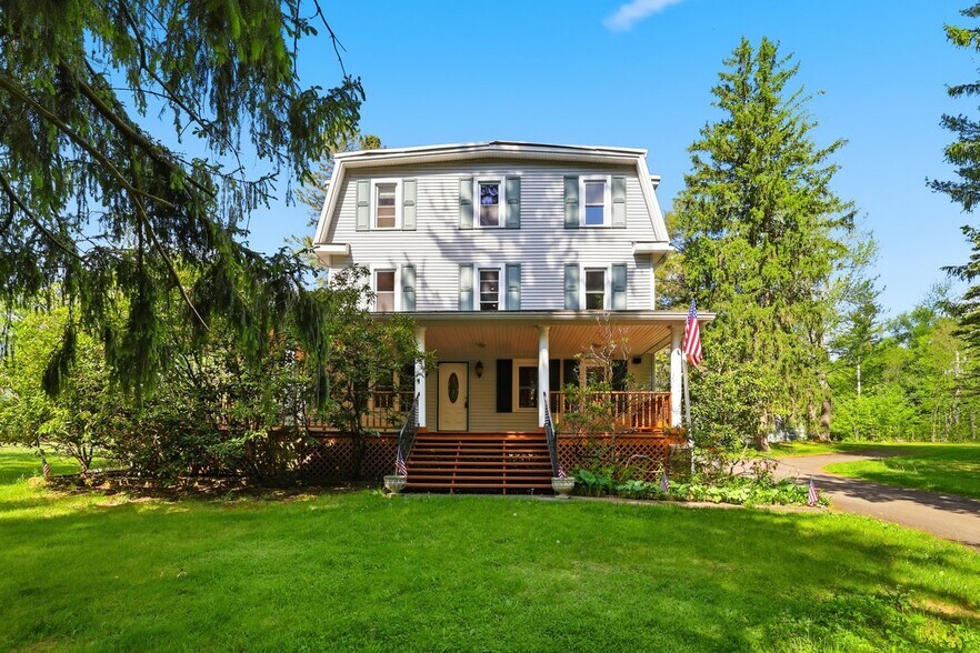 More Photos Of 1015 PA-390, Greentown Hospitality For Sale