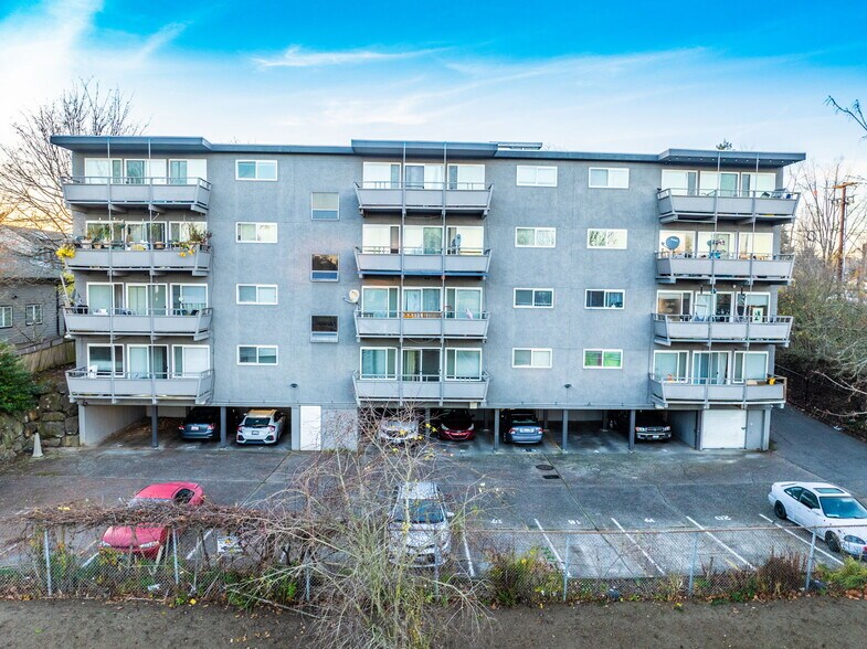 More Photos Of 8630 Rainier Ave S, Seattle Multifamily For Sale