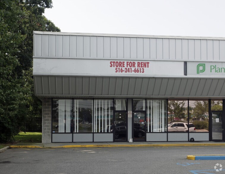More Photos Of 152-188 Sunrise Hwy, West Islip General Retail For Sale
