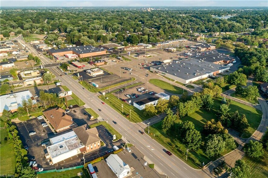 More Photos Of 4463 Hills and Dales Rd NW, Canton Medical For Sale