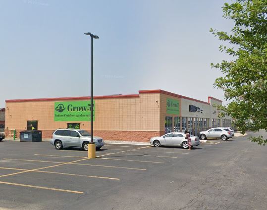 More Photos Of 990 N Kinzie Ave, Bradley Unknown For Lease