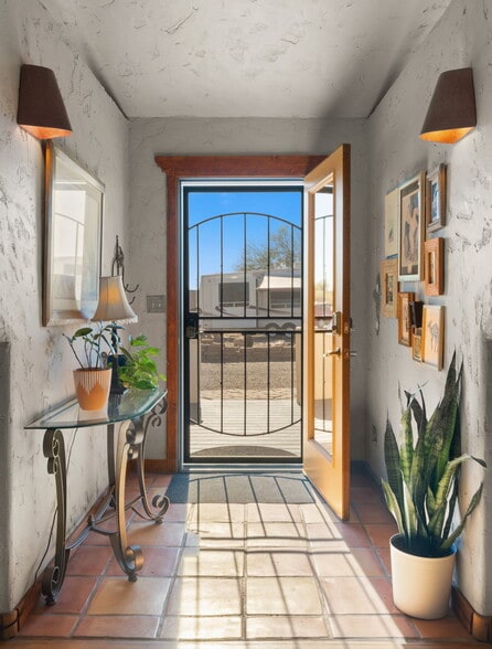 More Photos Of 1935 E Joy Ranch Rd, Phoenix Specialty For Sale