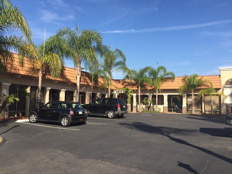 More Photos Of 430 N Cedar St, Escondido Office Residential For Lease