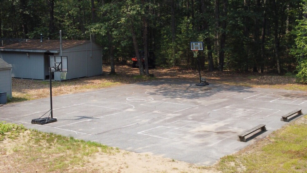 More Photos Of 12 W Shore Park Rd, Kingston Specialty For Sale