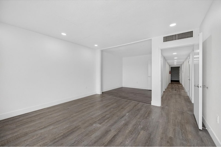 More Photos Of 28-40 E Minarets Ave, Pinedale Medical For Lease