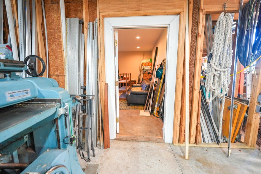 More Photos Of 7800 County Road 24, Fairhope Showroom For Sale