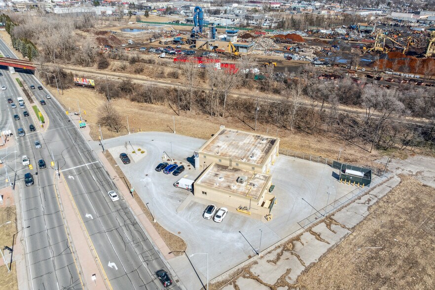 More Photos Of 2714 Dougall Ave, Windsor Land For Sale