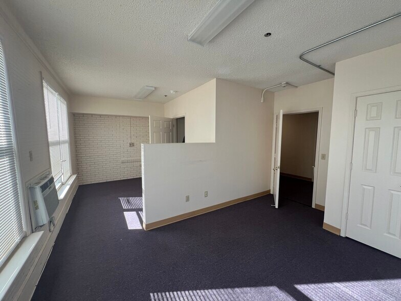 More Photos Of 127 S Sixth St, Warner Robins Apartments For Sale