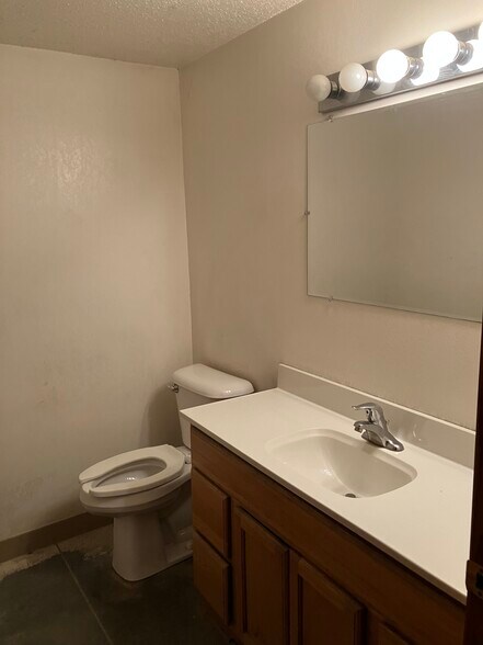 More Photos Of 1408 W 8th Ave, Mitchell Industrial For Sale