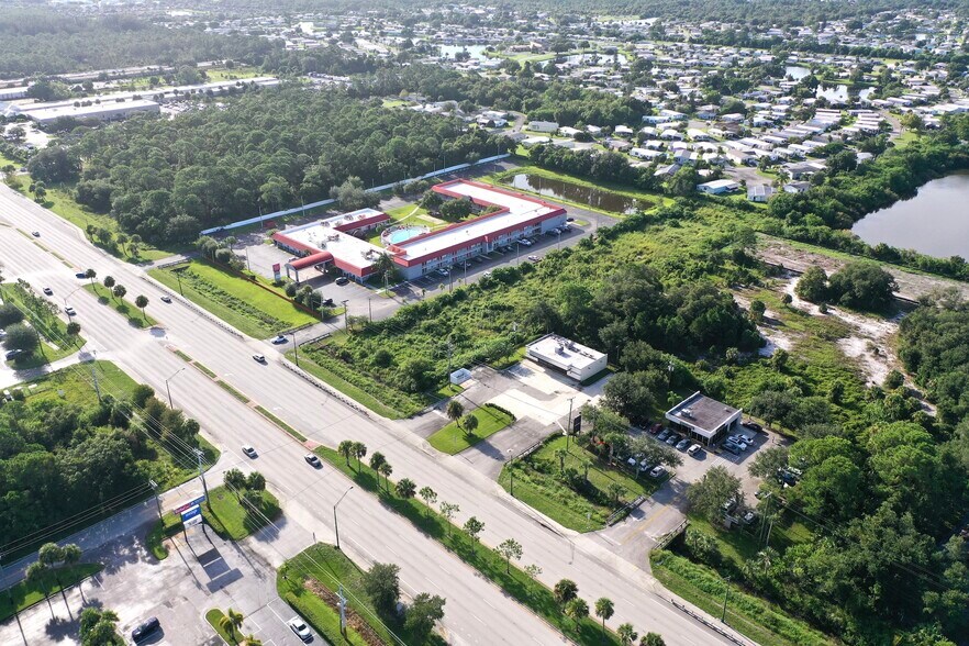 More Photos Of 8801 20th St, Vero Beach Convenience Store For Lease