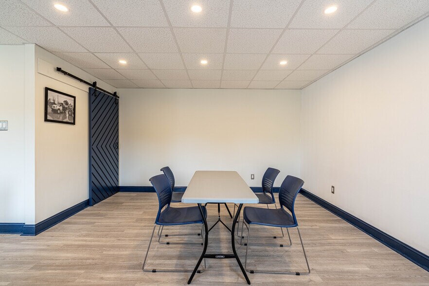 More Photos Of 1249 Byberry Rd, Philadelphia Warehouse For Sale