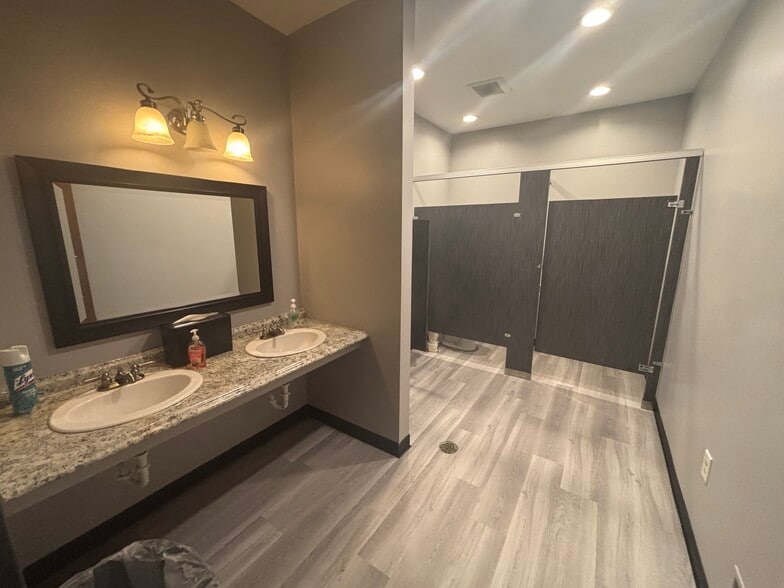 More Photos Of 961 E Maple St, Holly Religious Facility For Sale