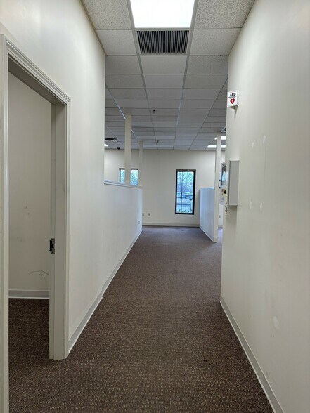 More Photos Of 190 Riverside St, Portland Flex For Lease