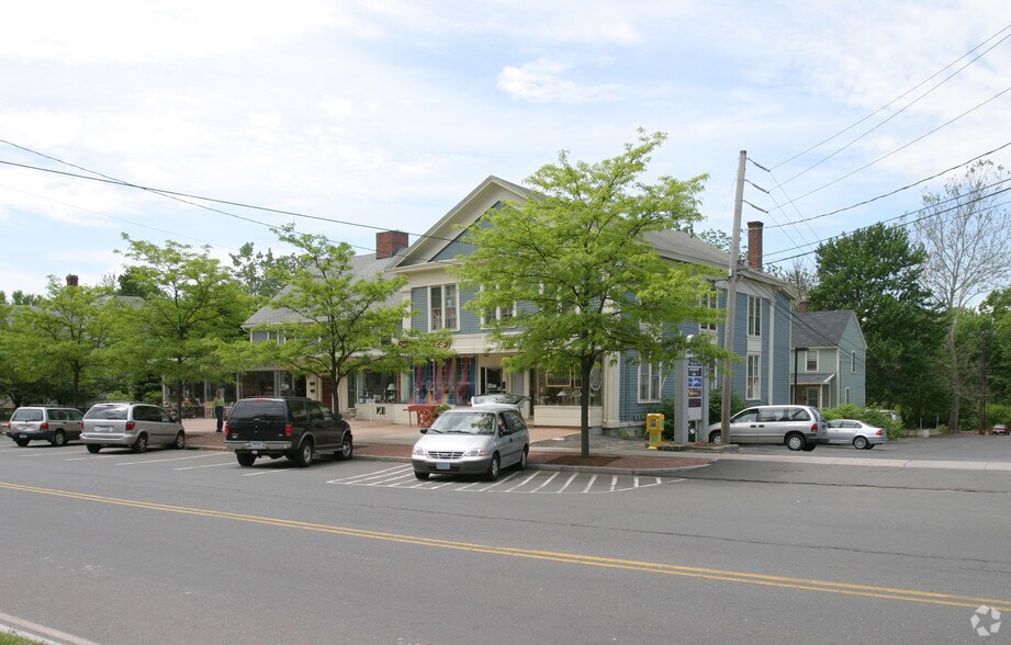 More Photos Of 2283-2289 Main St, Glastonbury Storefront For Lease
