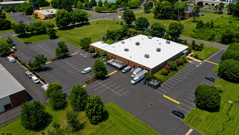 More Photos Of 101 Friends Ln, Newtown Flex For Lease
