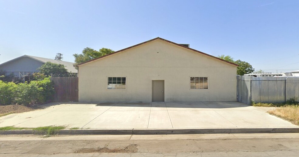 Primary Photo Of 615 Eureka St, Bakersfield Manufacturing For Lease