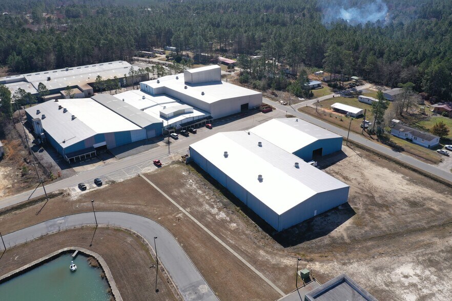 Primary Photo Of 1 Dixie Dr, Baxley Warehouse For Sale