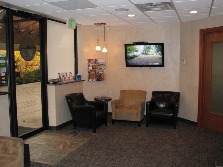 More Photos Of 1001 S Perry St, Castle Rock Medical For Sale