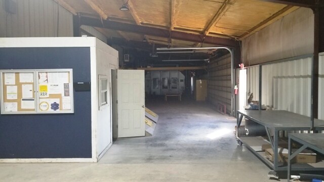 More Photos Of 1750 US-77, Davis Manufacturing For Lease