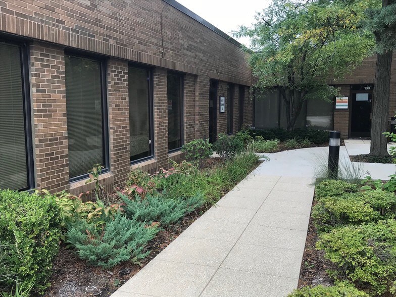 More Photos Of 4260 Westbrook Dr, Aurora Loft Creative Space For Lease