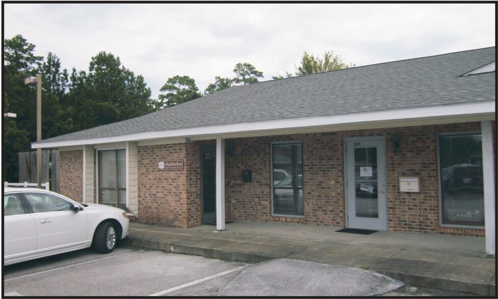 More Photos Of 1703 Country Club Rd, Jacksonville Medical For Lease