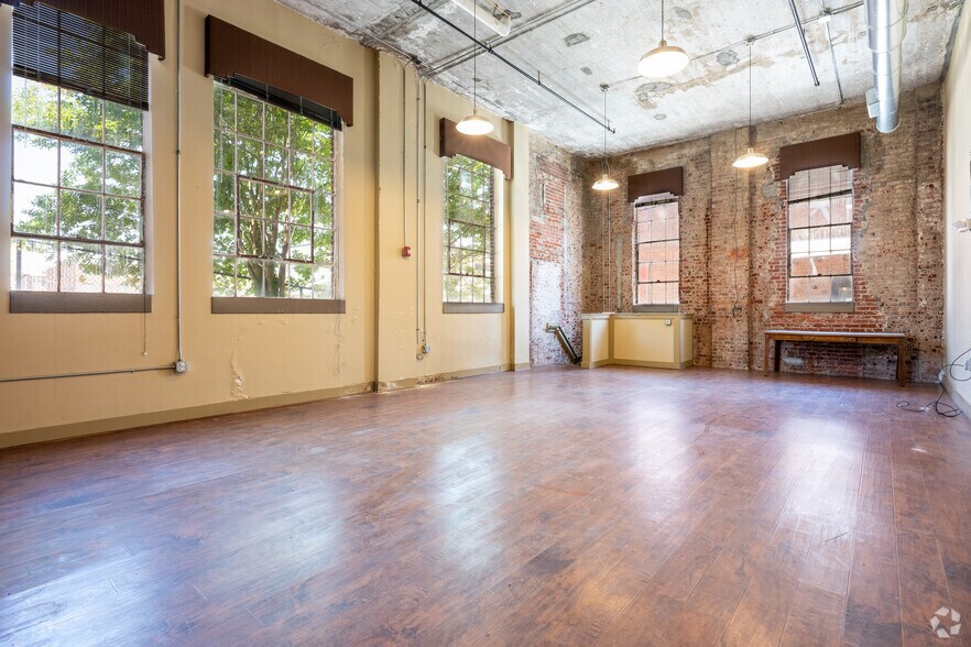More Photos Of 614 Lynn St, Danville Apartments For Lease