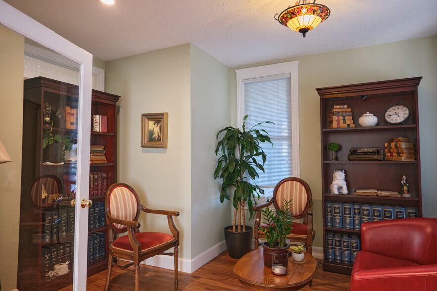 More Photos Of 1491 Commercial St SE, Salem Office Residential For Sale