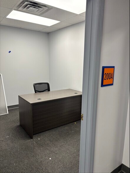 More Photos Of 250 Mt Lebanon Blvd, Pittsburgh Medical For Lease
