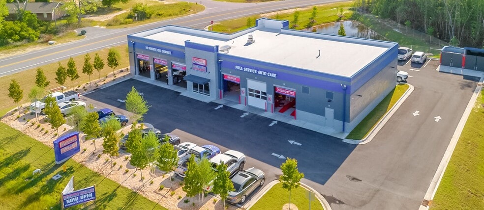 More Photos Of 16515 US Highway 331 S, Freeport General Retail For Sale