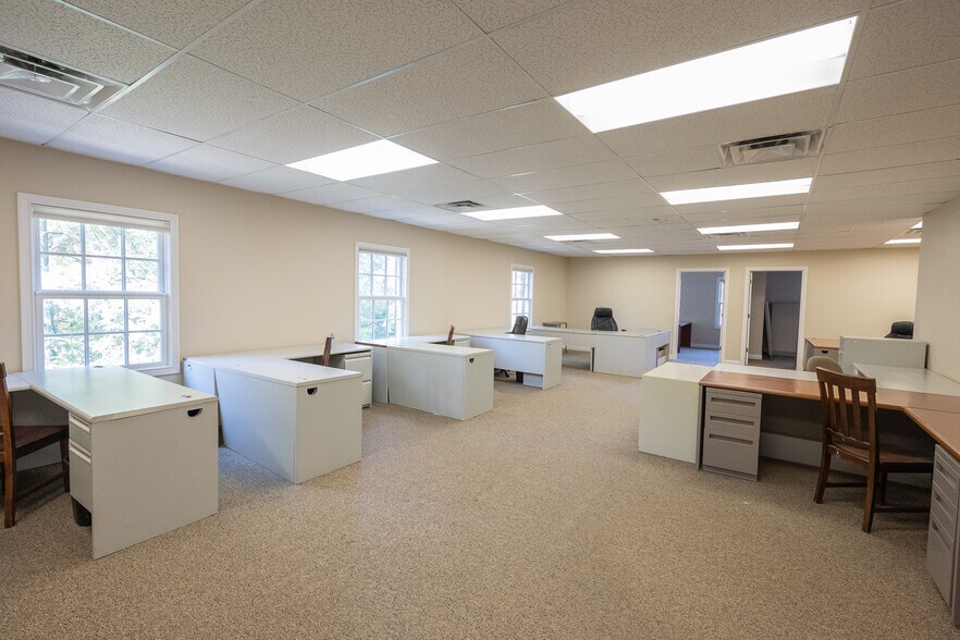 More Photos Of 7775 Cooper Rd, Montgomery Office For Lease